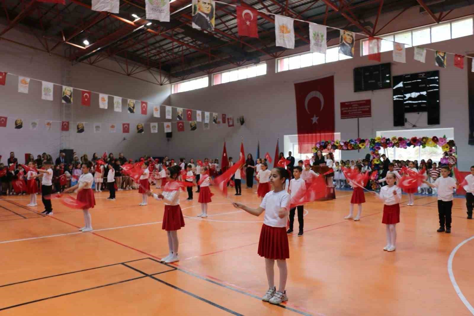 Bolu&rsquo;da 23 Nisan &ccedil;eşitli etkinliklerle kutlandı
