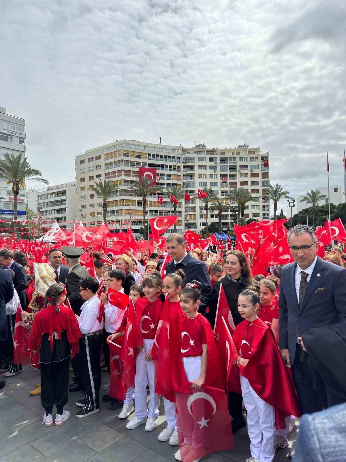İzmir&rsquo;de 23 Nisan coşkusu
