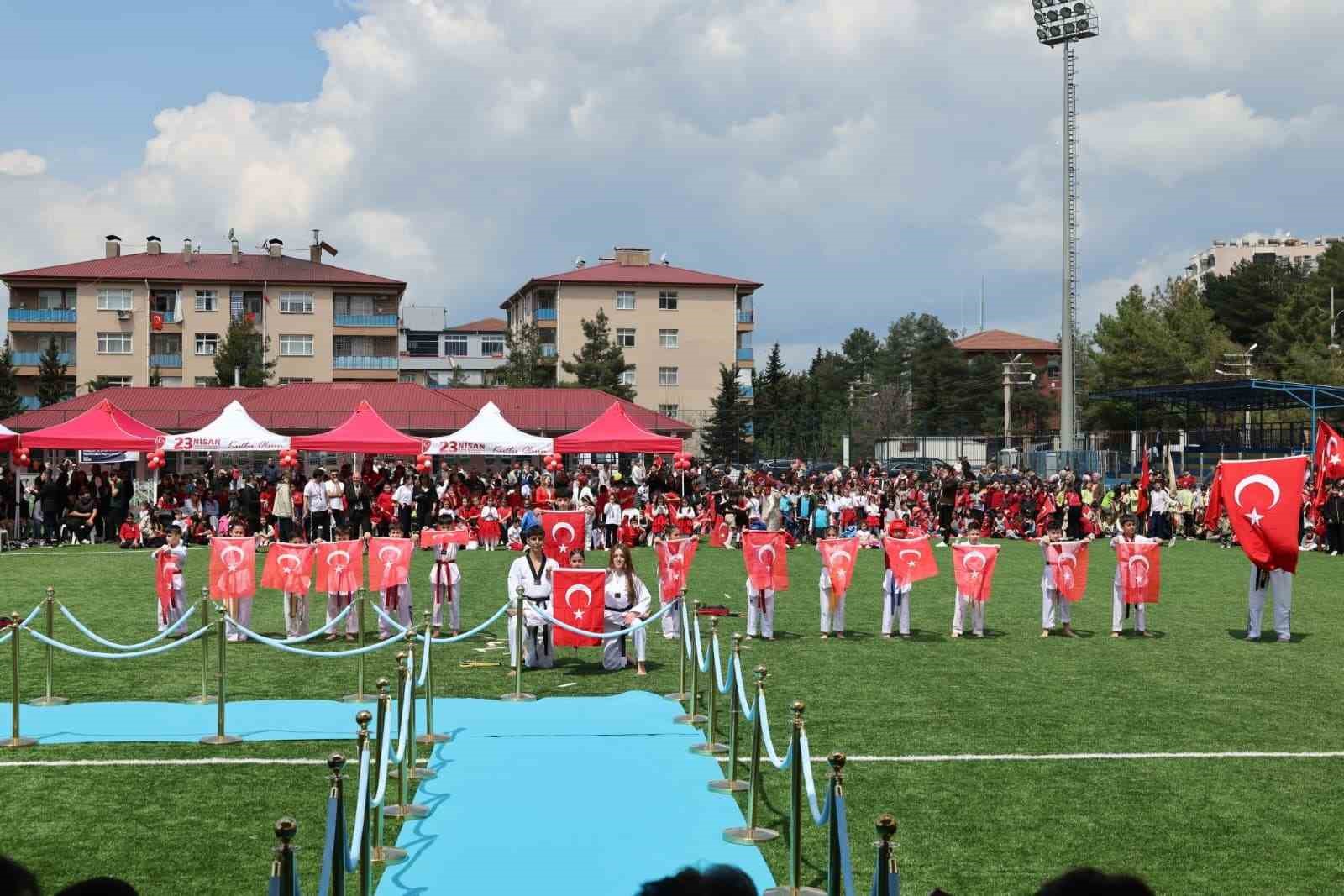 Siirt&rsquo;te 23 Nisan coşkuyla kutlandı
