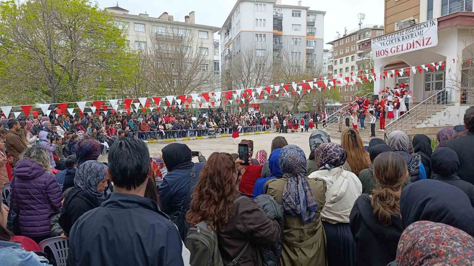 Kırşehir’de 23 Nisan coşkuyla kutlandı