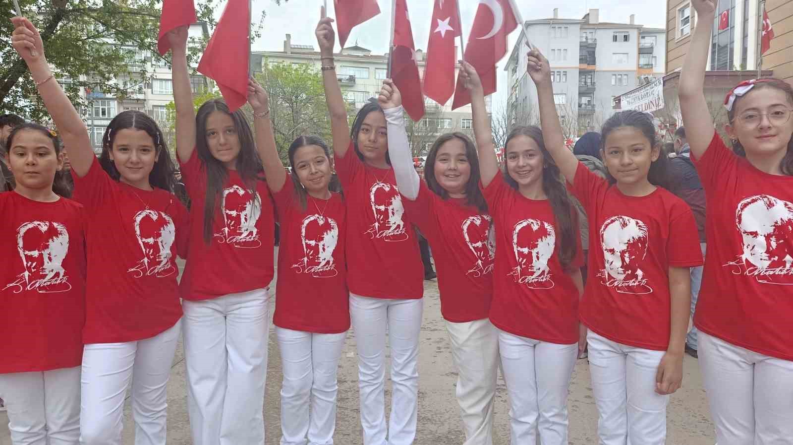 Kırşehir&rsquo;de 23 Nisan coşkuyla kutlandı
