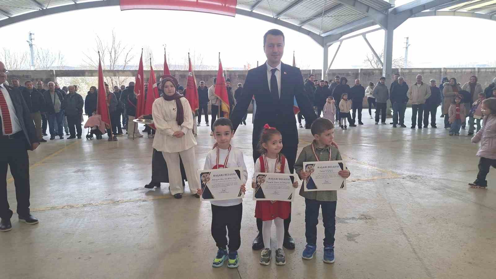 Hisarcık&rsquo;ta başarılı &ouml;ğrenciler &ouml;d&uuml;llendirildi
