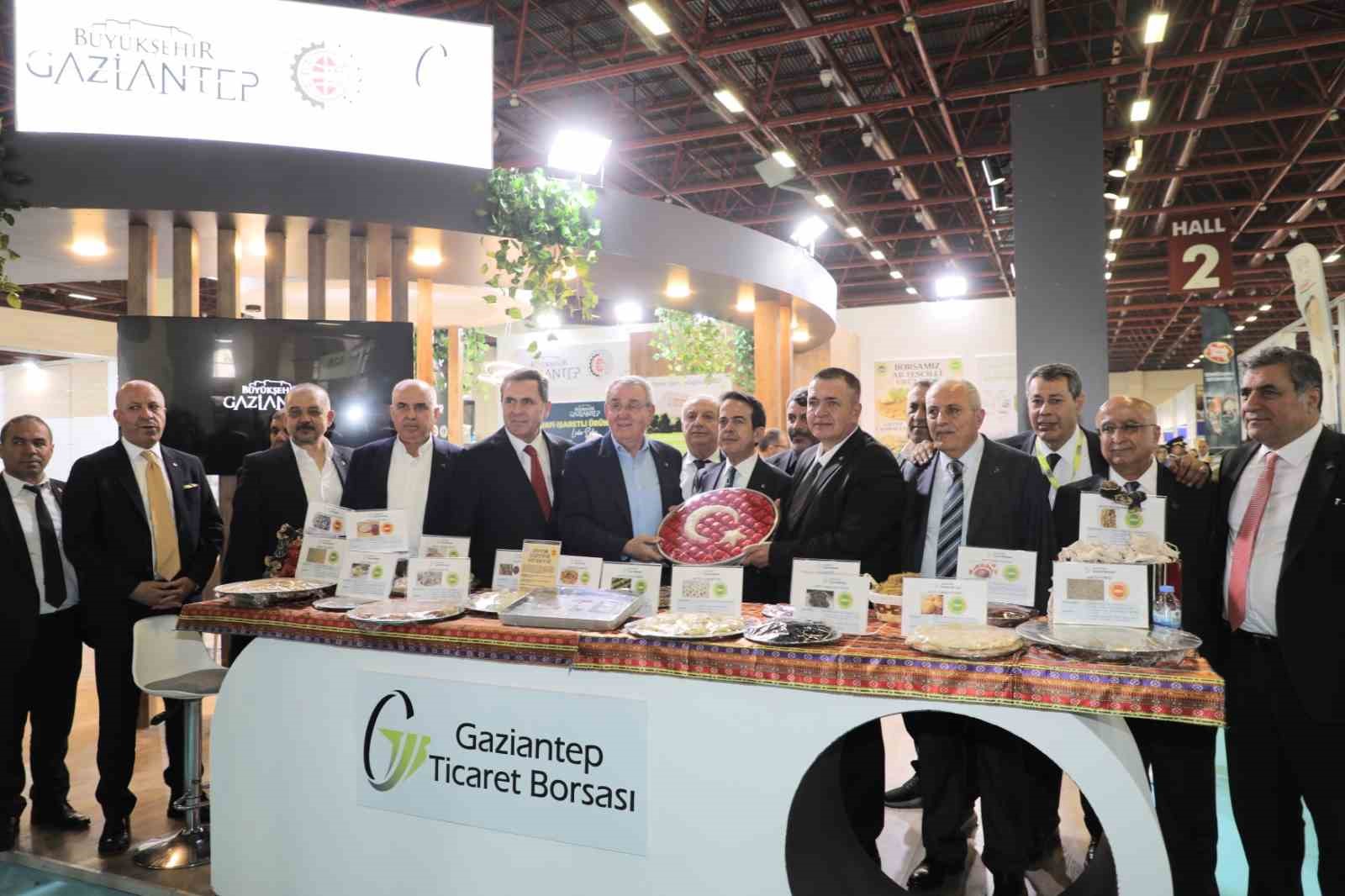 Gaziantep&rsquo;in 109 coğrafi işaretli &uuml;r&uuml;n&uuml; Y&Ouml;REX&rsquo;te g&ouml;vde g&ouml;sterisi yaptı
