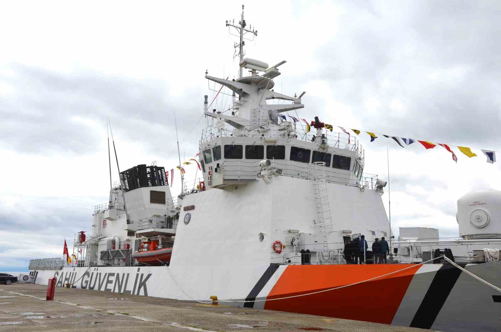 Sinop&rsquo;ta 23 Nisan coşkusu: TCG Kilimli ve TCSG-DOST ziyarete a&ccedil;ıldı
