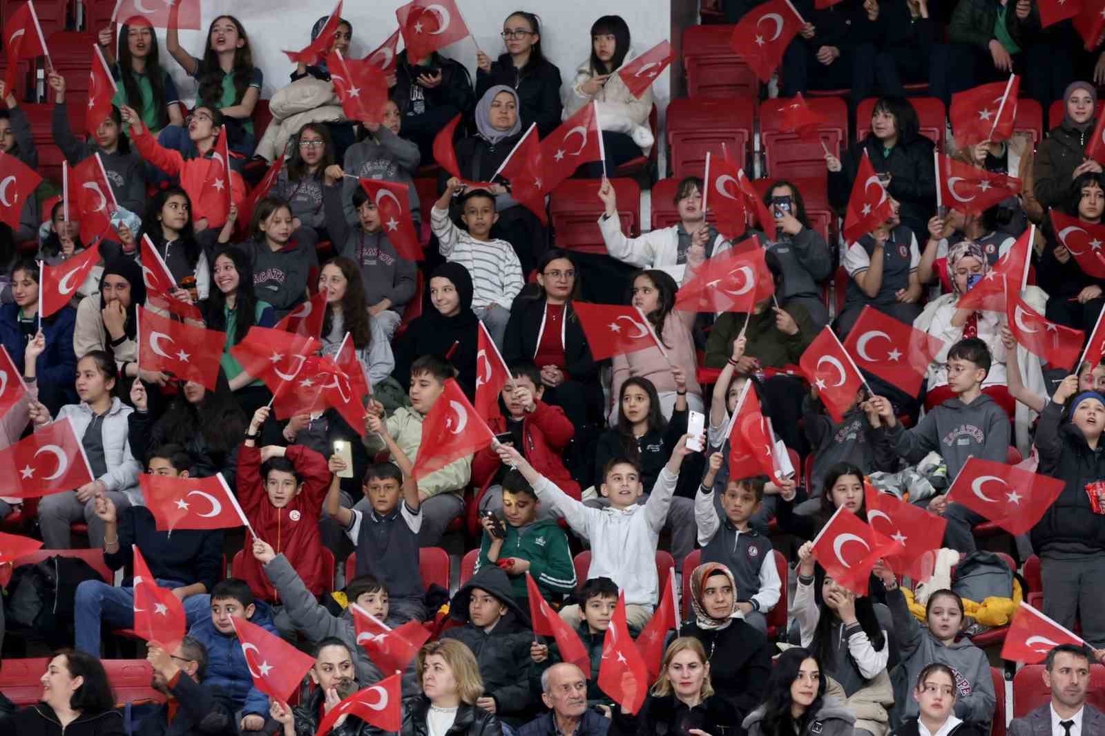 Afyonkarahisar&rsquo;da 23 Nisan coşkusu
