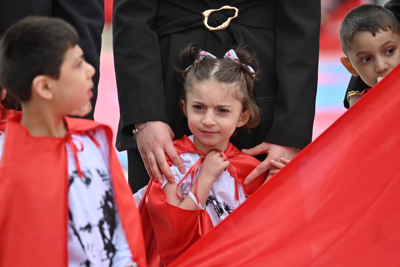 Iğdır&rsquo;da 23 Nisan coşkusu: &Ouml;zel bireylerden duygulandıran g&ouml;steri
