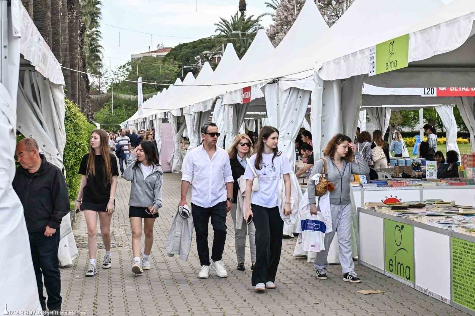 İZKİTAP&rsquo;ta bilim ve edebiyat buluşuyor
