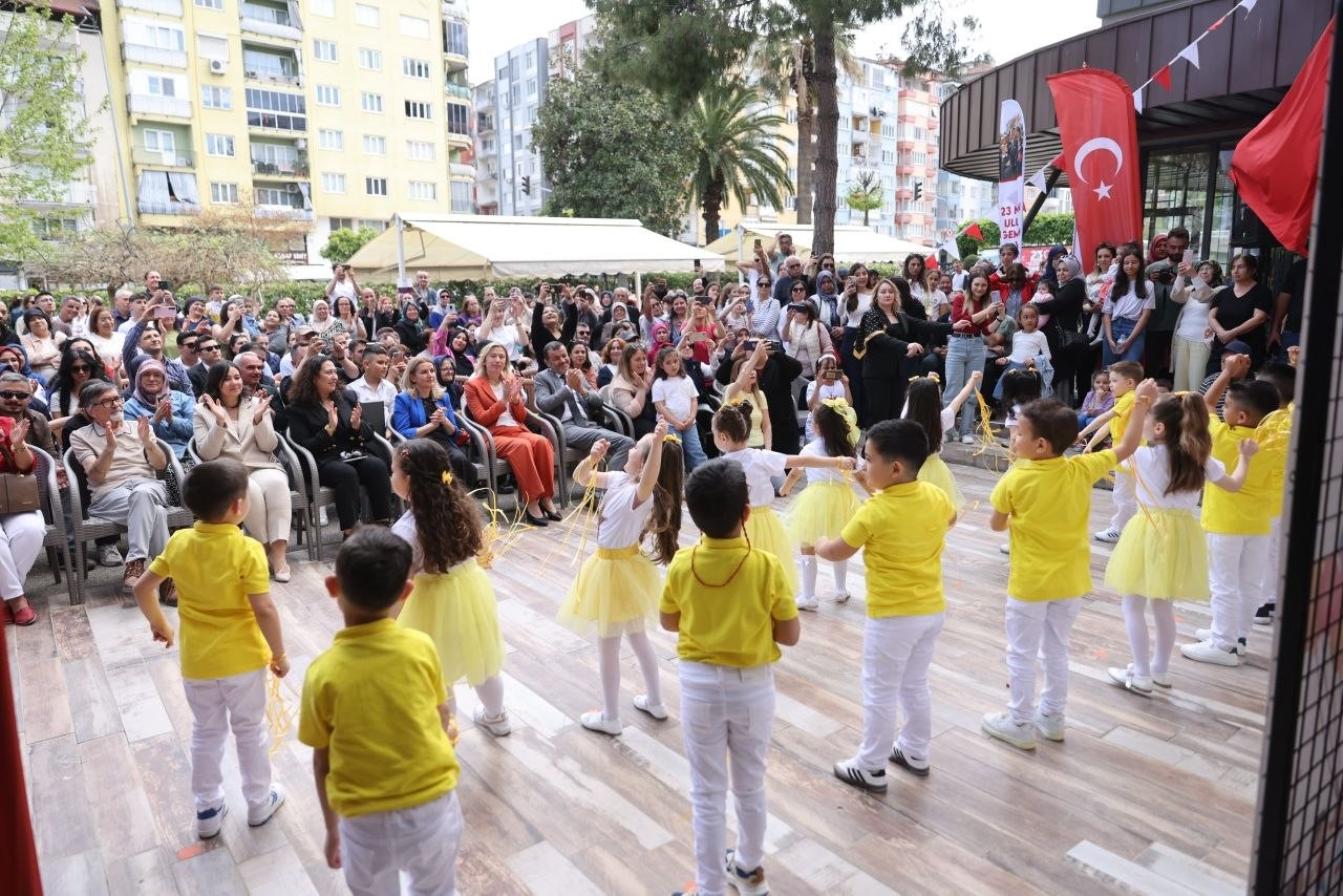Başkan &Ccedil;avuşoğlu: "Şehrin kaynaklarını &ccedil;ocuklarımız i&ccedil;in seferber ediyoruz"
