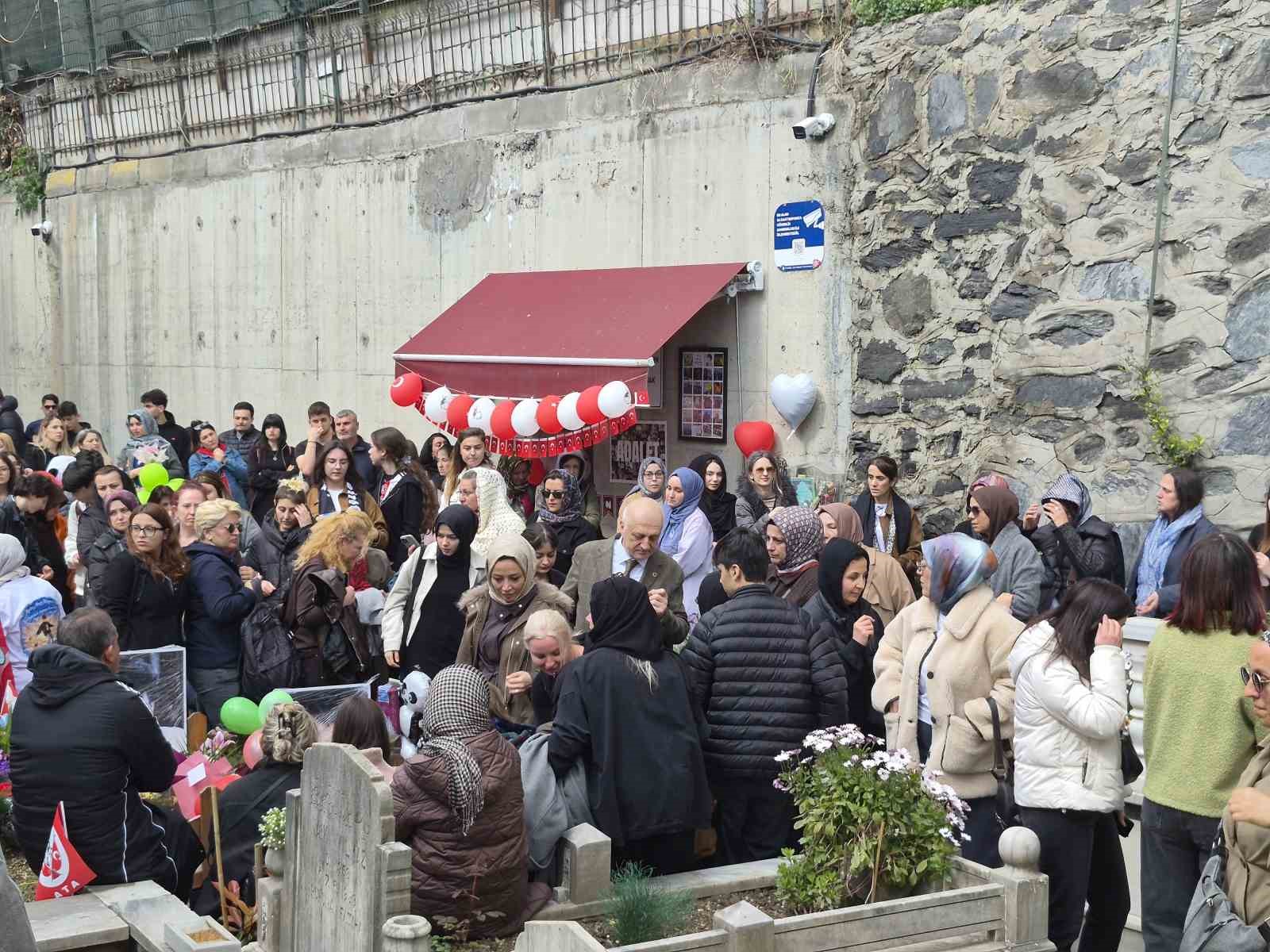 Mattia Ahmet Minguzzi doğum g&uuml;n&uuml;nde mezarı başında anıldı
