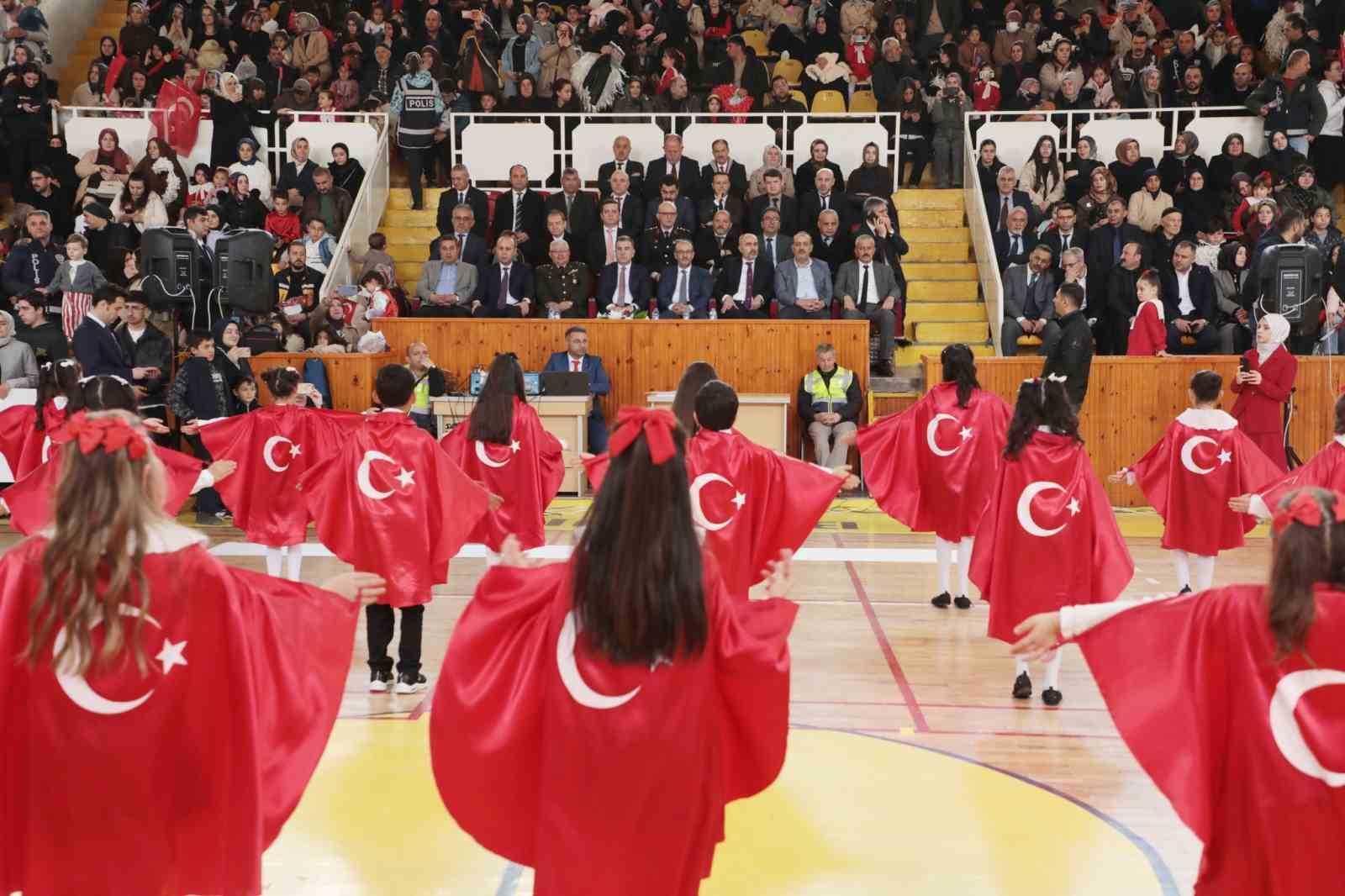 Bayburt&rsquo;ta 23 Nisan &Ccedil;ocuk Bayramı coşkuyla kutlandı
