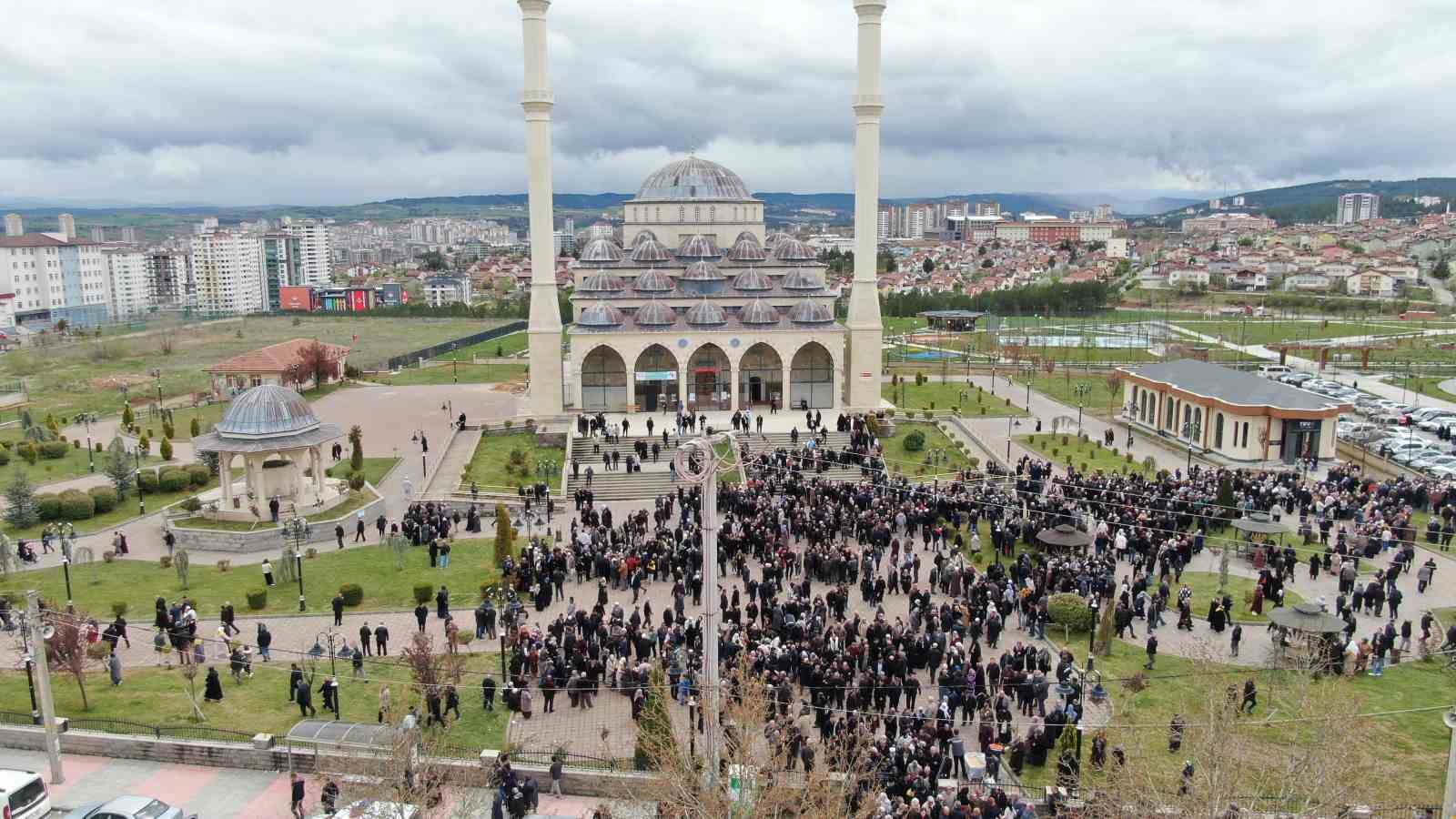 Kastamonu&rsquo;da ilk hac kafilesi kutsal topraklara uğurlandı
