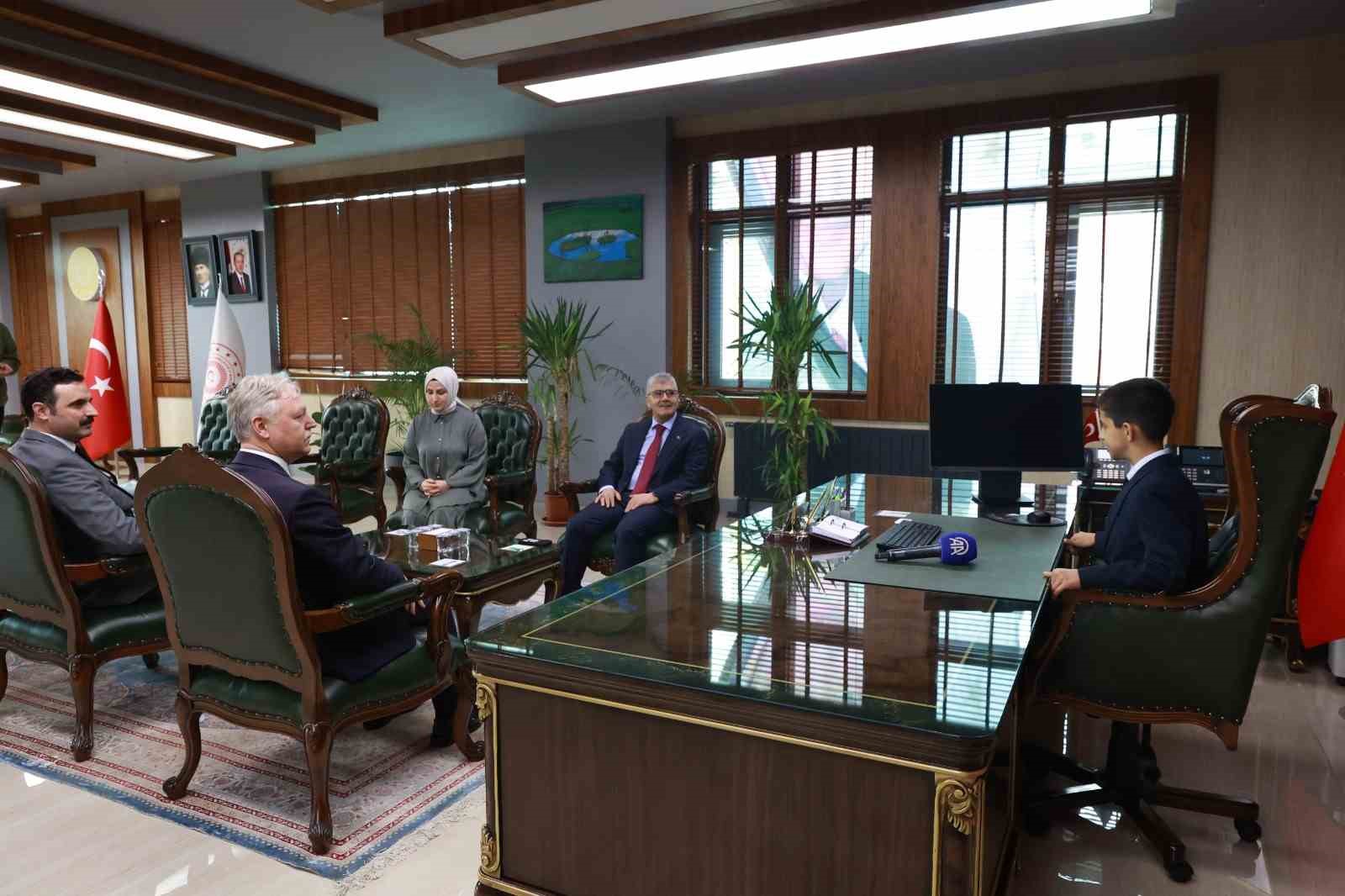 Vali &Ccedil;elik makamını Muhammed Selim&rsquo;e devretti
