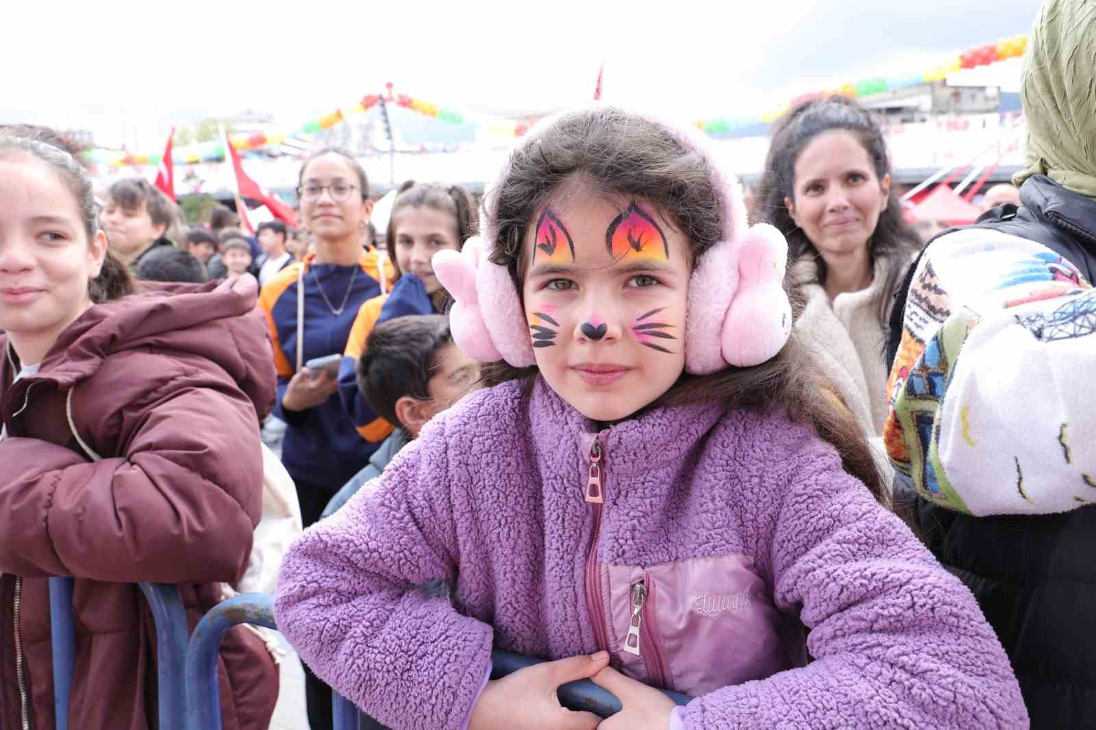 Osmangazi Belediyesi&rsquo;nden &ccedil;ocuklara 3 g&uuml;n s&uuml;recek bayram hediyesi
