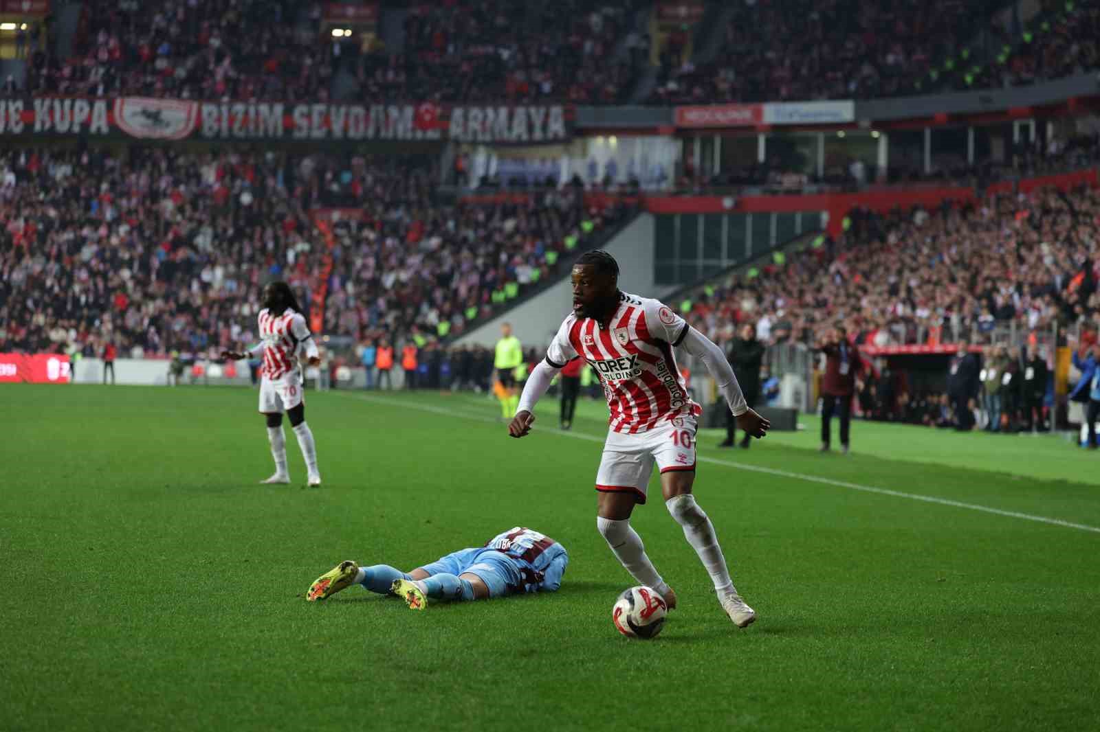 Ziraat T&uuml;rkiye Kupası: Samsunspor: 0 - Trabzonspor: 0 (İlk yarı)
