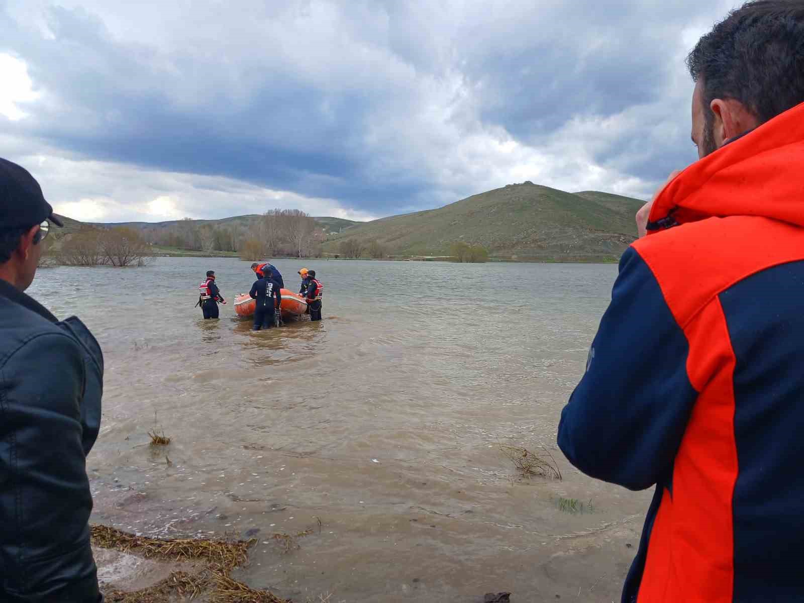 Barajda mahsur kalan ineği AFAD kurtardı
