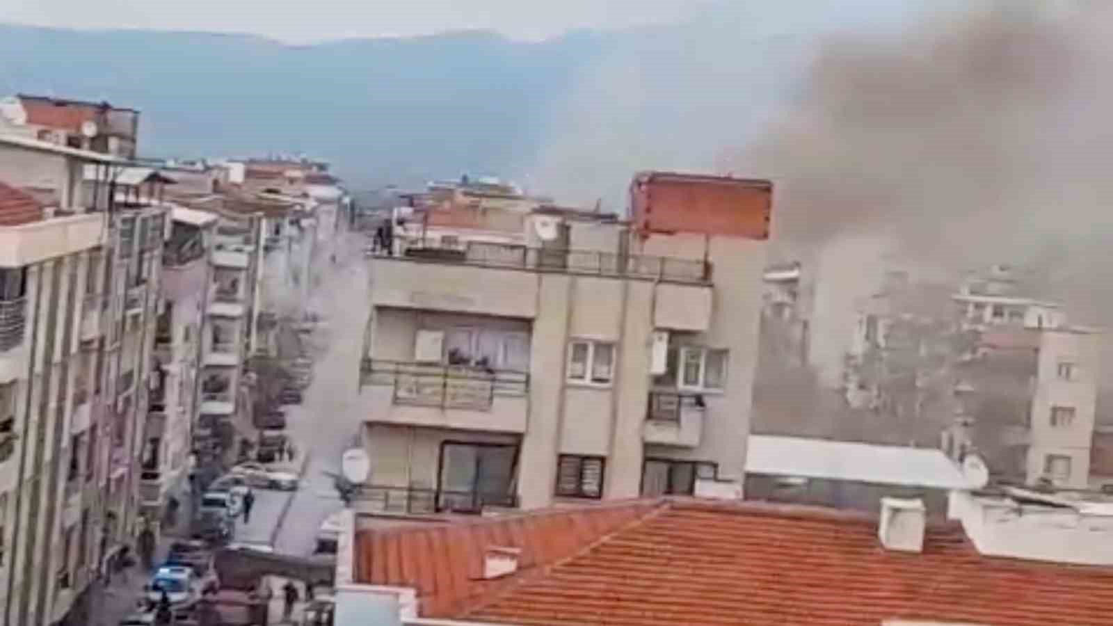 Evini ateşe verdi, ka&ccedil;arken yakalandı
