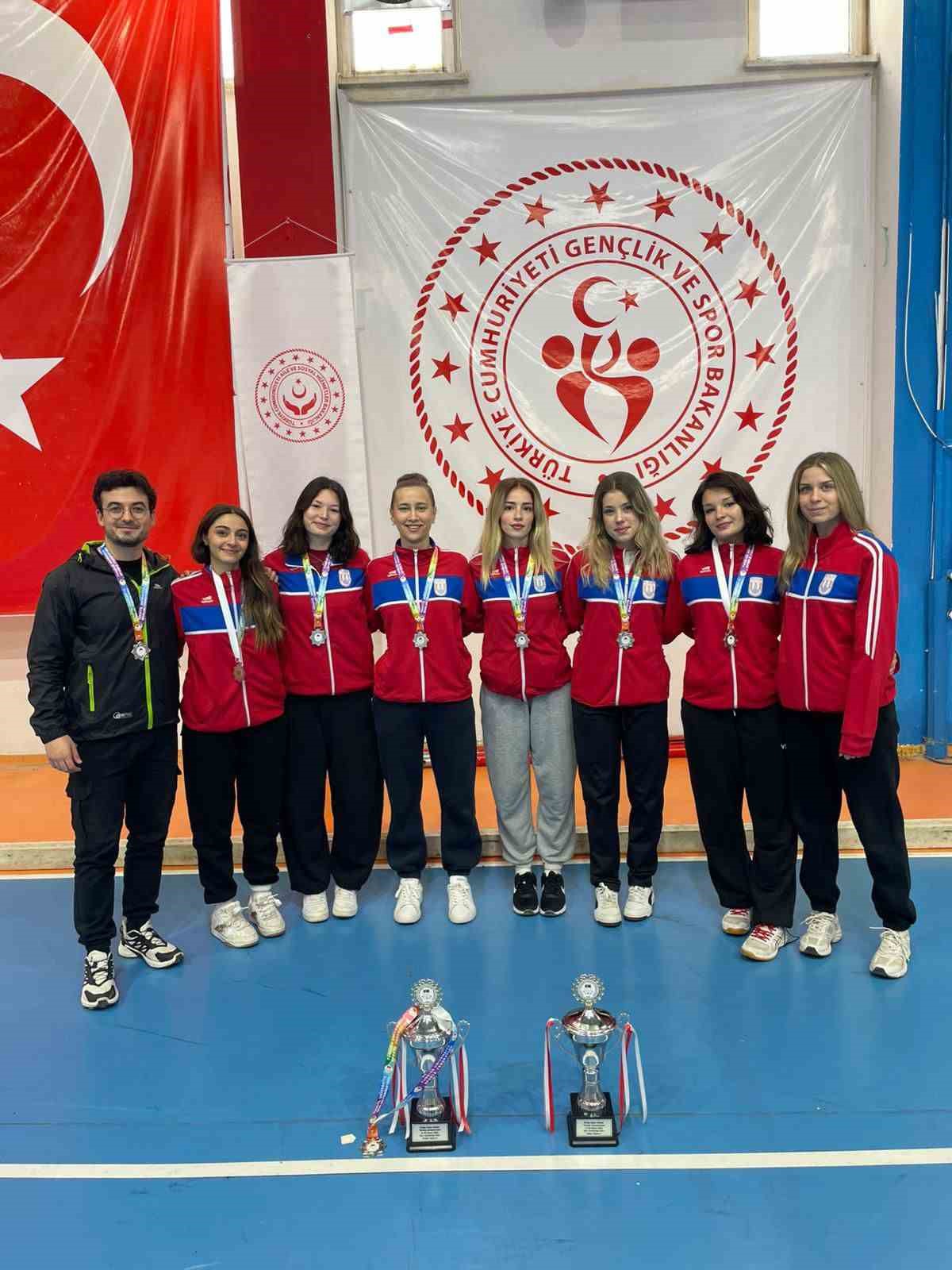 MSK&Uuml; hokeyde T&uuml;rkiye ikincisi oldu
