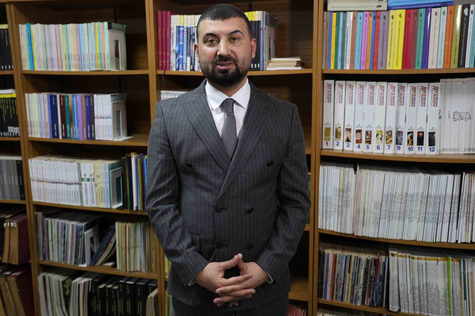 Do&ccedil;. Dr. Berat Akıncı: "Yeni kurulacak d&uuml;zende hi&ccedil;bir şey eskisi gibi olmayacak"
