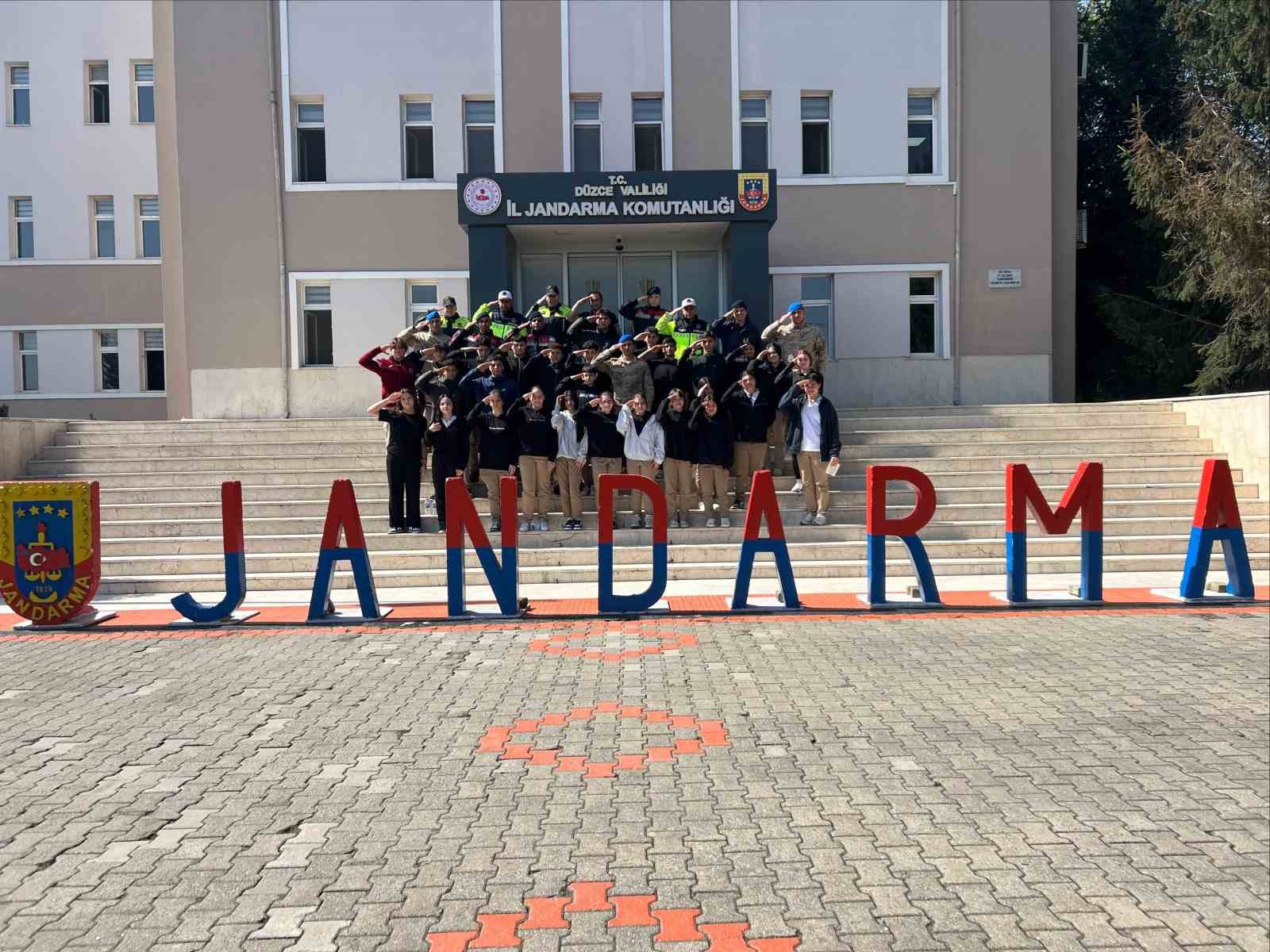 Jandarmadan "Huzur ve G&uuml;ven" uygulaması
