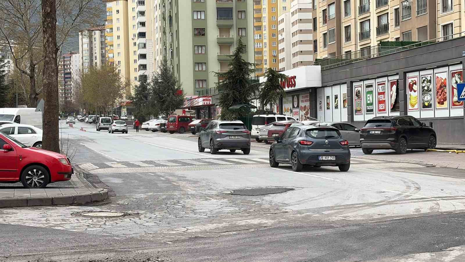 Kavgada kan aktı, tabancayla vurulan şahıs yaralandı
