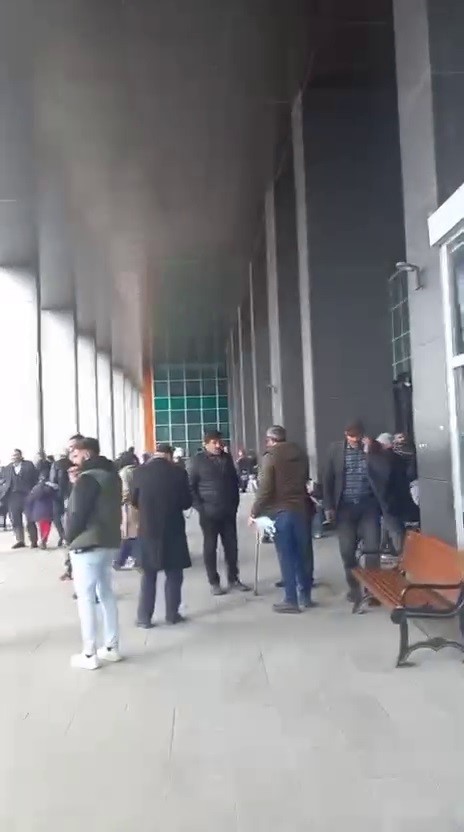 Ağrı&rsquo;da hastanede yangın paniği
