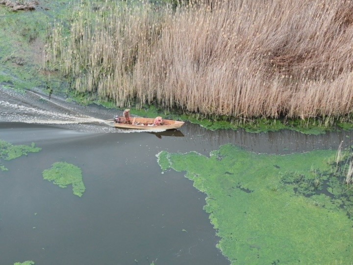 Eber G&ouml;l&uuml;&rsquo;nde ka&ccedil;ak avlanan 4 kişi dron ile tespit edildi
