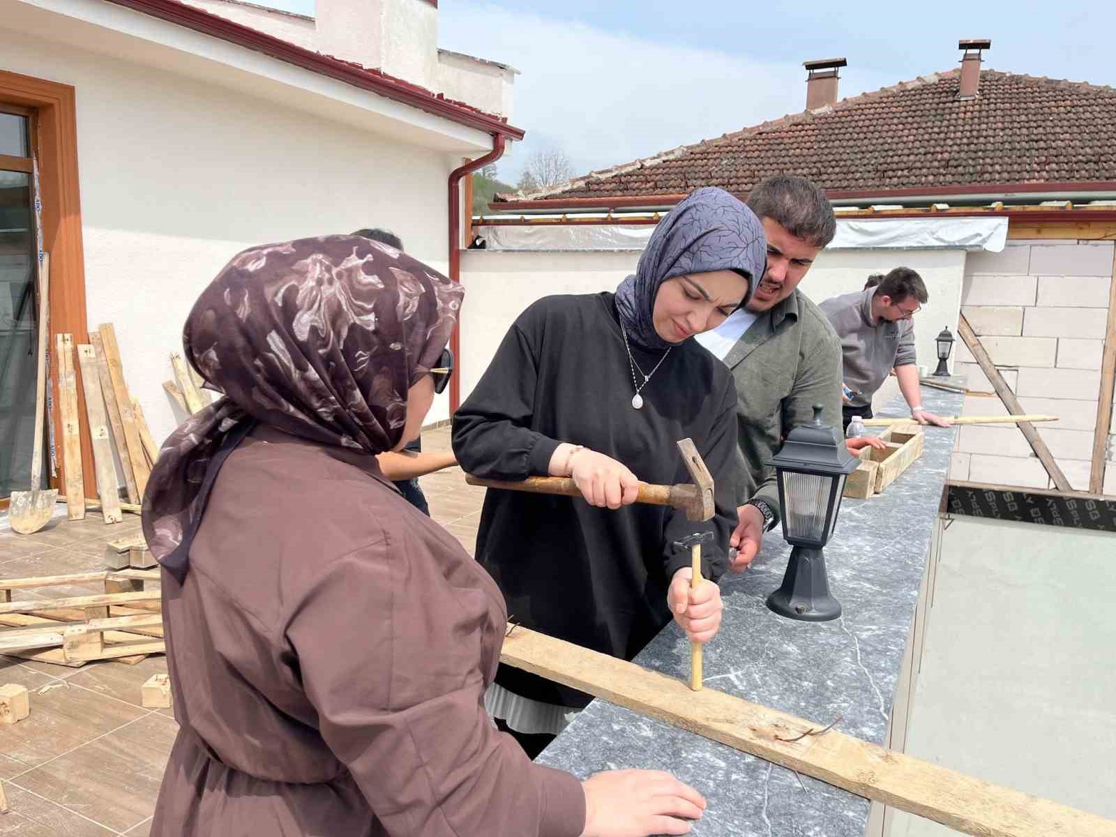 Kullanılmayan paletler tabelaya d&ouml;n&uuml;şt&uuml;
