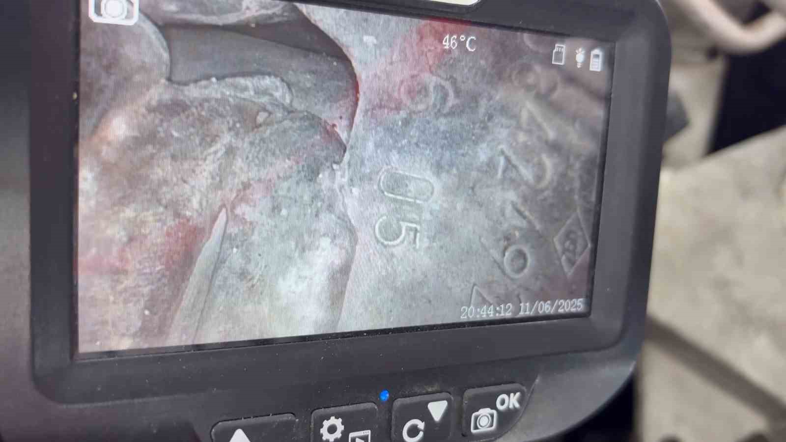 Aracını satmak isterken podyenin farklı bir araca ait olduğunu &ouml;ğrendi
