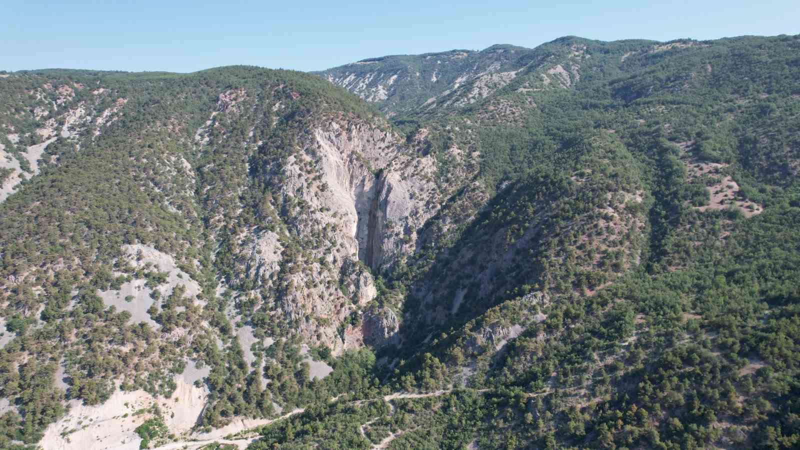 Tokat&rsquo;ta kuruyan şelale eski g&uuml;nlerine geri d&ouml;nd&uuml;
