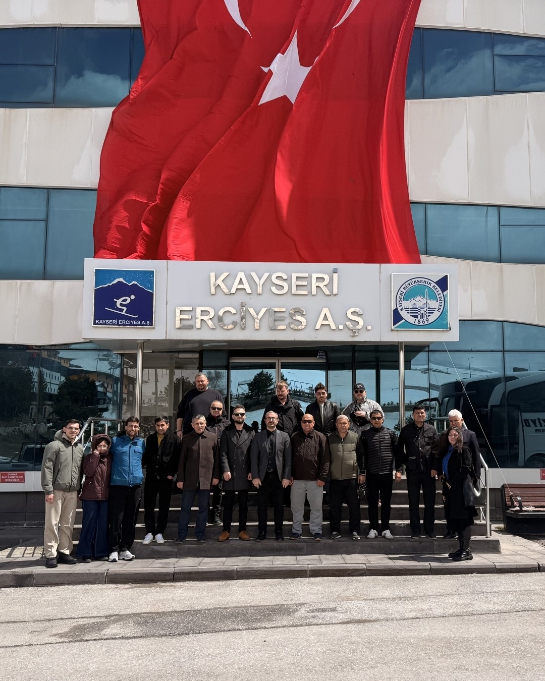 Uluslararası iş birliklerinin yeni durağı Kumsmall
