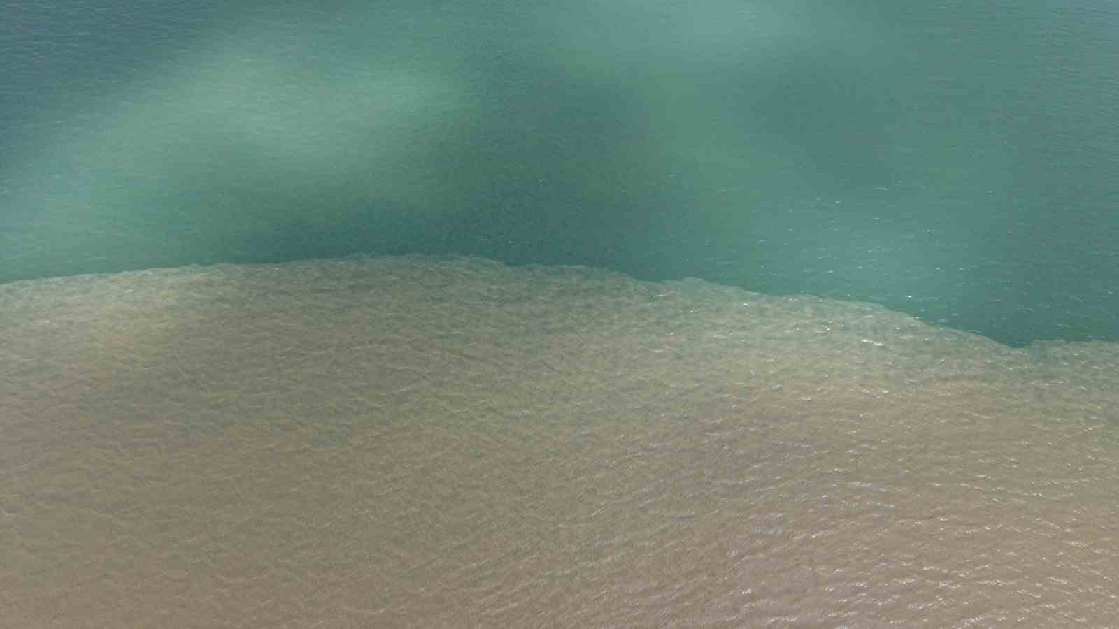 Karadeniz&rsquo;in rengi kahverengiye d&ouml;nd&uuml;
