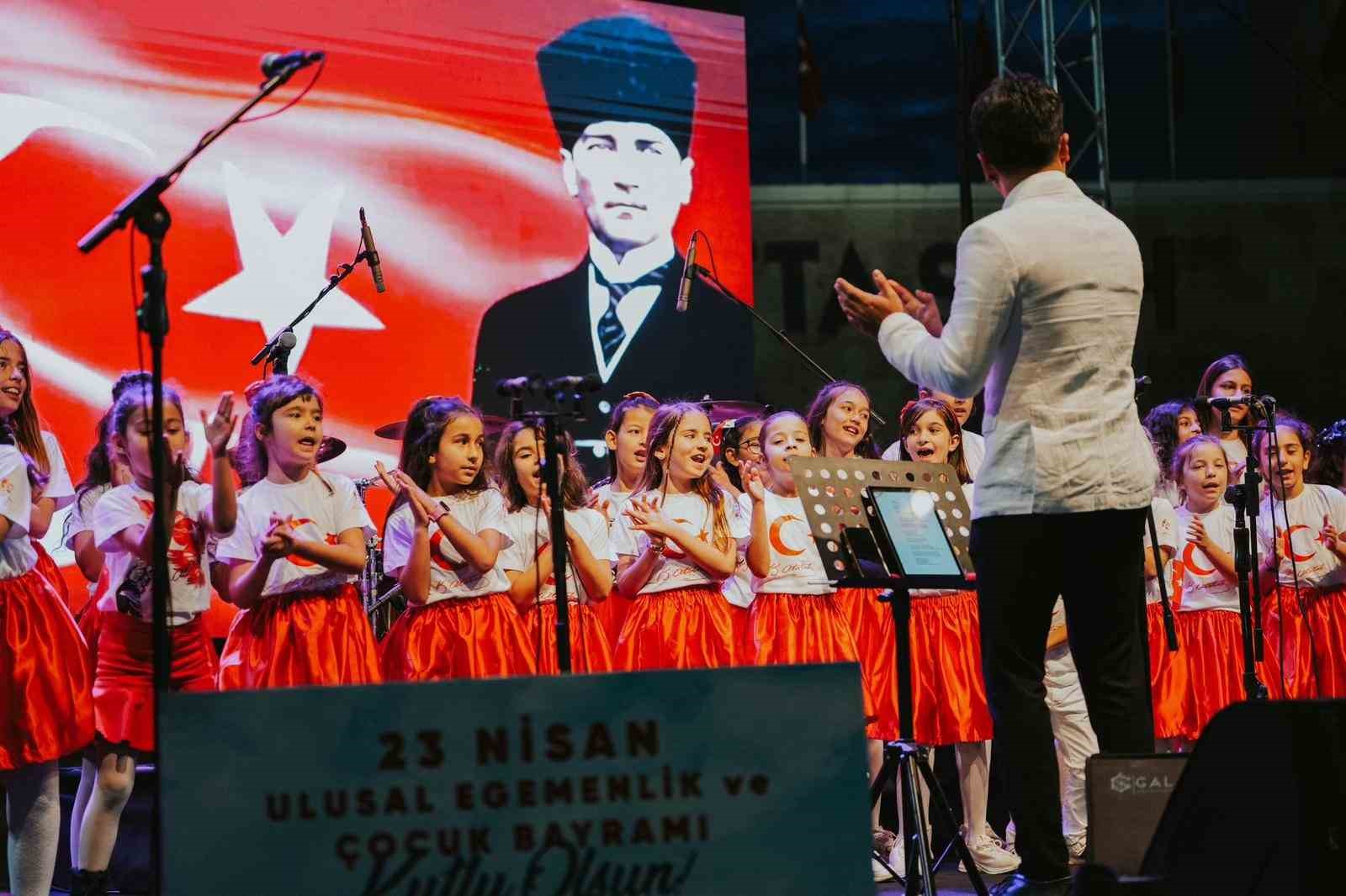 Didim&rsquo;de bayram coşkusu sokaklara taştı
