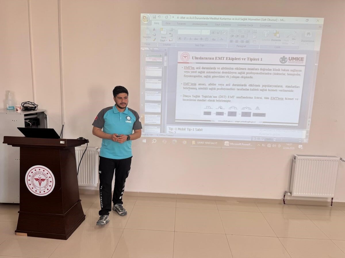 Niğde UMKE ailesine 17 yeni g&ouml;n&uuml;ll&uuml; katıldı
