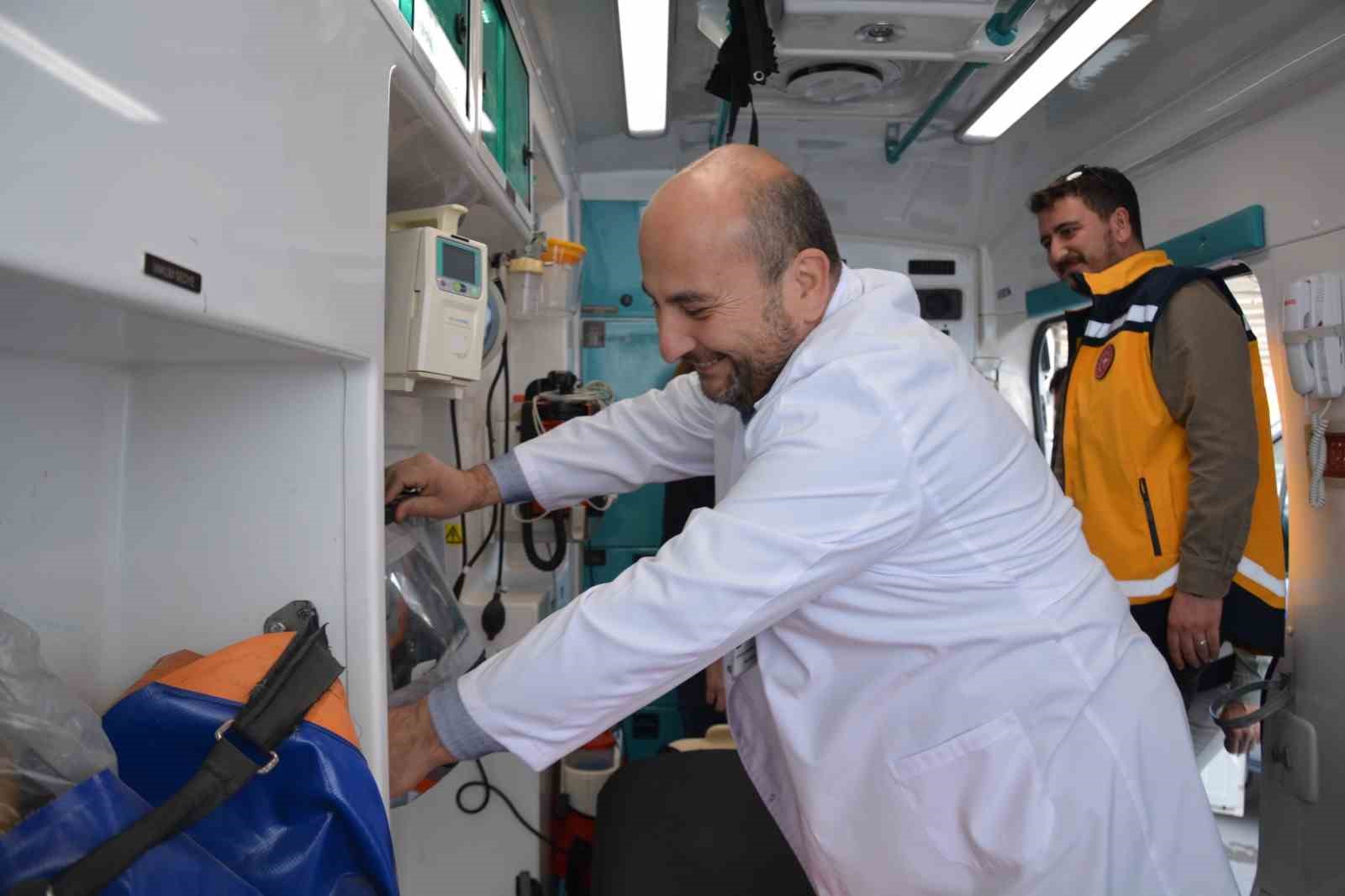 Bafra Devlet Hastanesi&rsquo;nden hasta naklinde &ouml;rnek hizmet: 2025&rsquo;te 3 bin 984 kişiye ulaşıldı
