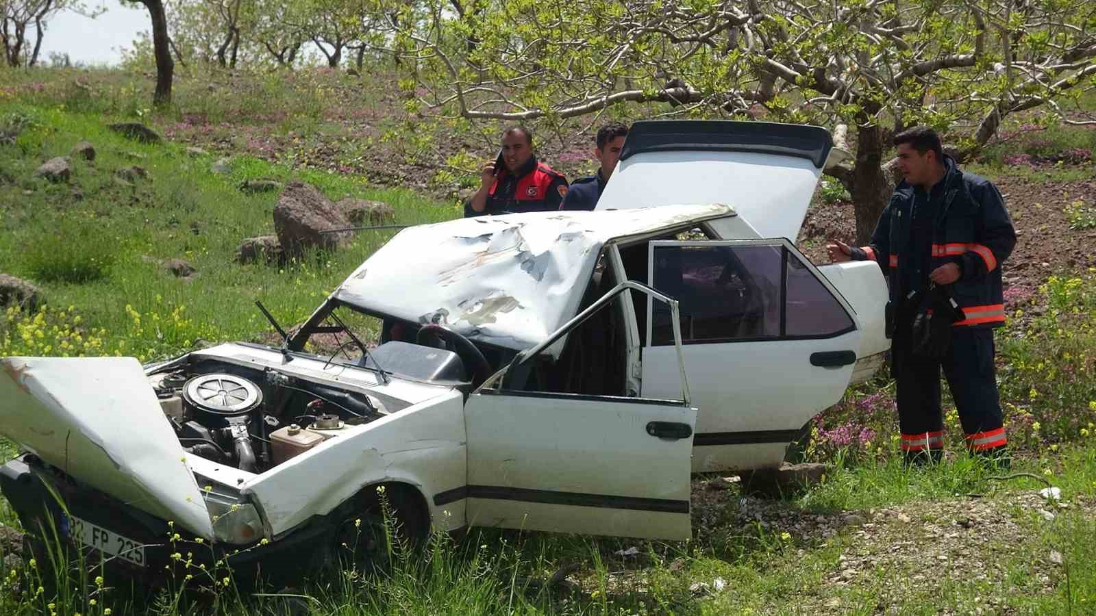 Kilis’te kontrolden çıkan Tofaş fıstık tarlasına girdi: 4 yaralı