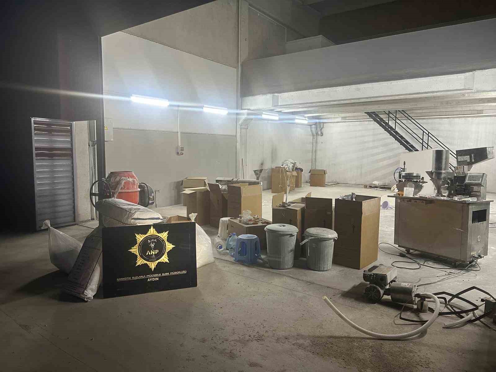 Aydın polisinden zehir &uuml;retimine ağır darbe: 271 kilo 860 gram ham madde ele ge&ccedil;irildi
