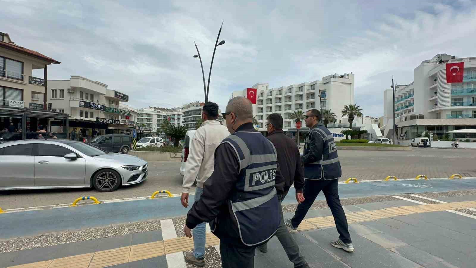 Marmaris&rsquo;teki &rsquo;vin&ccedil;&rsquo; kazasında g&ouml;zaltına alınan 2 kişi tutuklandı
