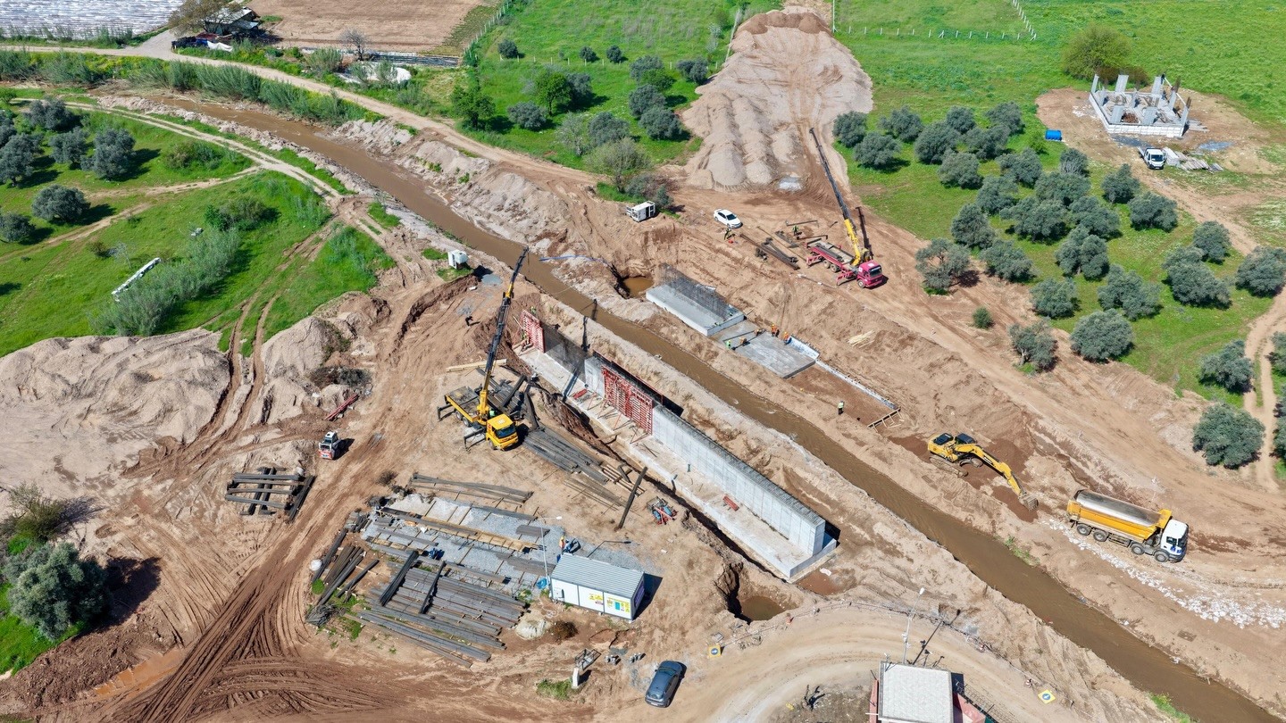 Başkan &Ccedil;er&ccedil;ioğlu: "118 milyon TL&rsquo;lik k&ouml;pr&uuml; yatırımlarımız s&uuml;r&uuml;yor"
