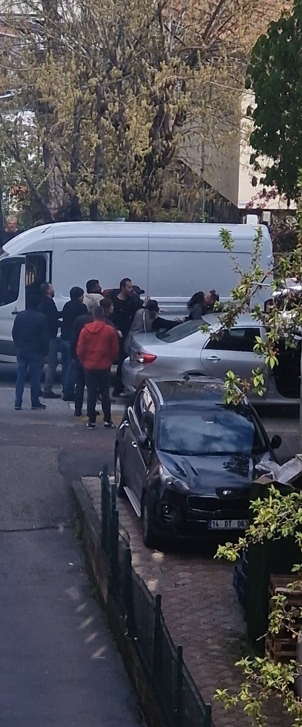 Bolu&rsquo;da yol verme kavgası: O anlar kamerada
