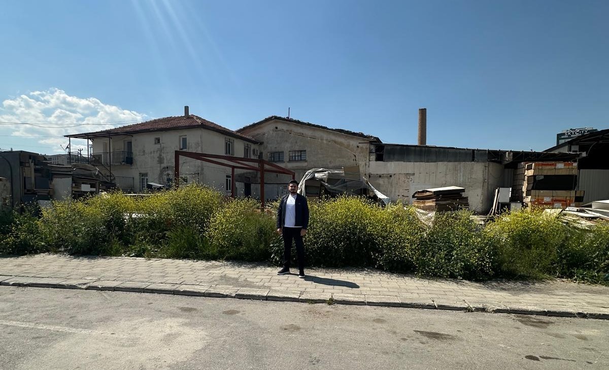 İmalathanesi kundaklanan iş adamı yargılama sürecinin uzatılmasına tepki gösterdi
