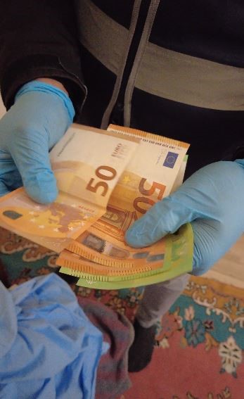 Ardahan merkezli 5 ilde "r&uuml;şvet ve g&ouml;revi k&ouml;t&uuml;ye kullanma" operasyonu: 7 kişi tutuklandı
