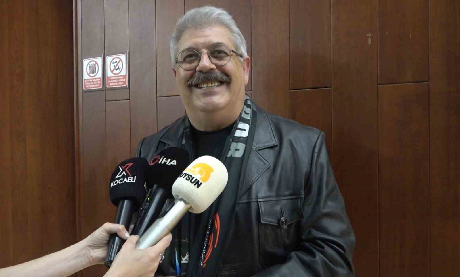 Kocaelispor&rsquo;un 60. yılında "Efsane Forma" tiyatro oyunu sahnelendi
