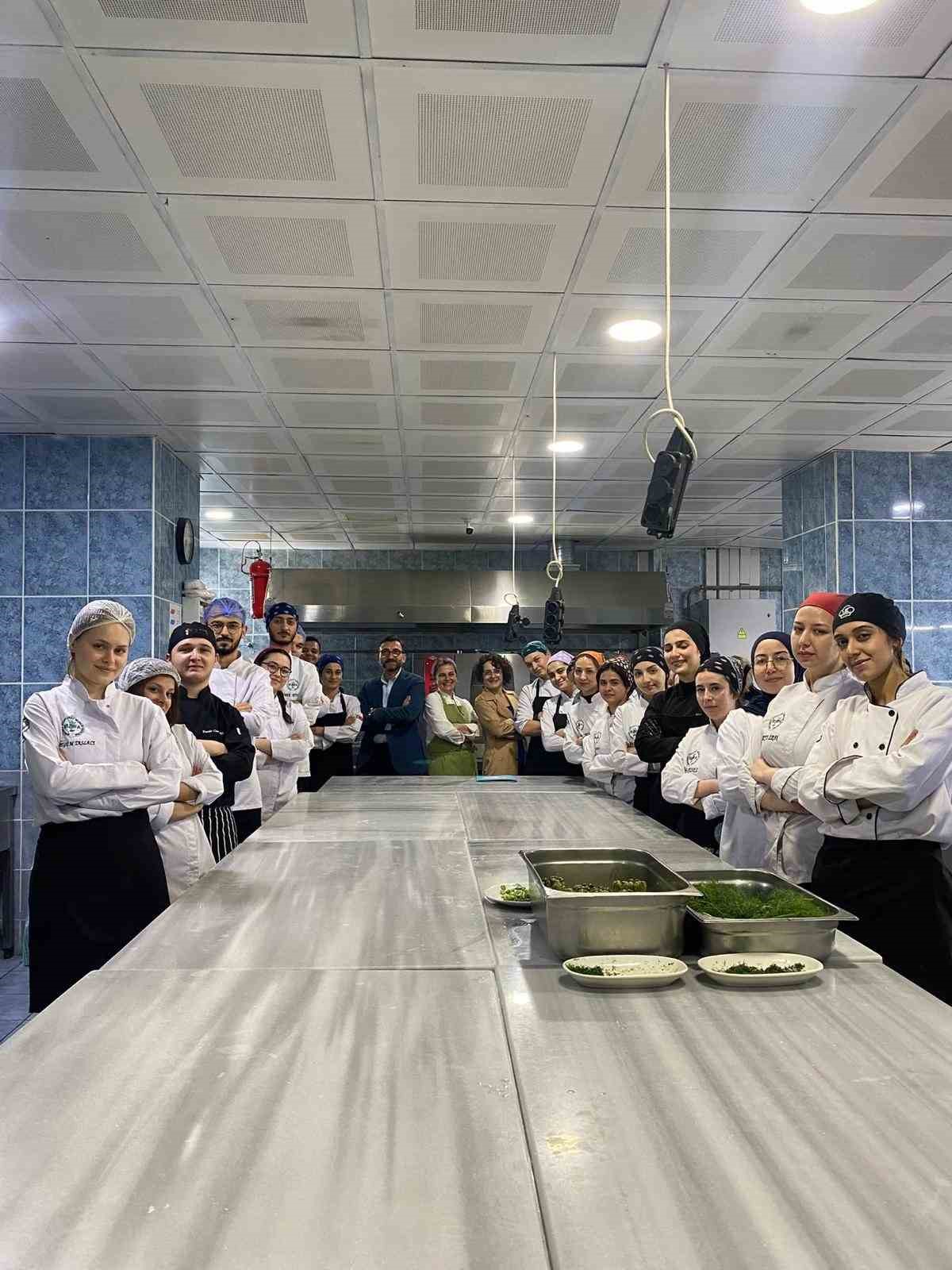 Burhaniye&rsquo;de Gastronomide zeytinyağı deneyimi ger&ccedil;ekleştirildi
