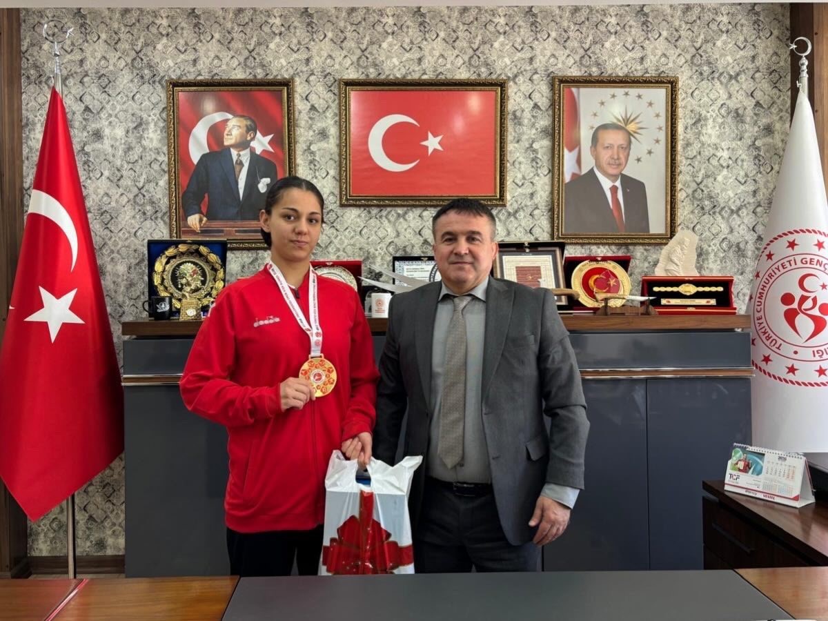 Bilecikli sporculardan kick boksta T&uuml;rkiye derecesi
