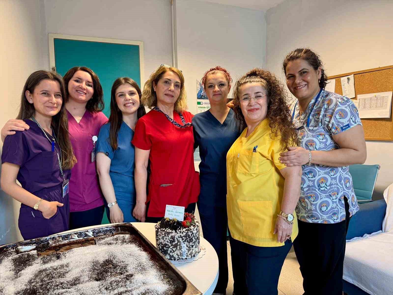 Muğla Eğitim ve Araştırma Hastanesi&rsquo;nde ebeler unutulmadı
