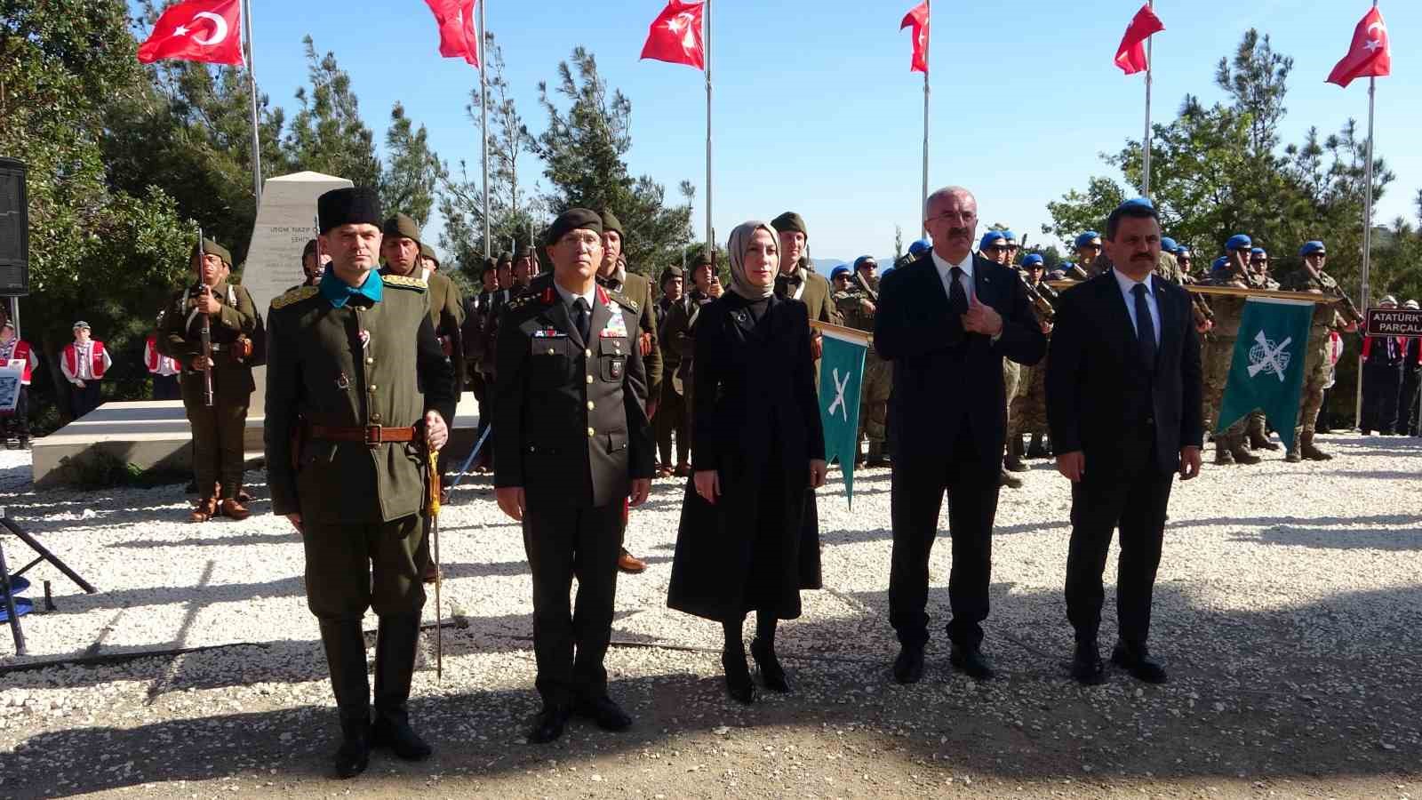 57&rsquo;nci Alay Sancağı 111 yıl sonra kurulan 57 Alay&rsquo;a teslim edildi

