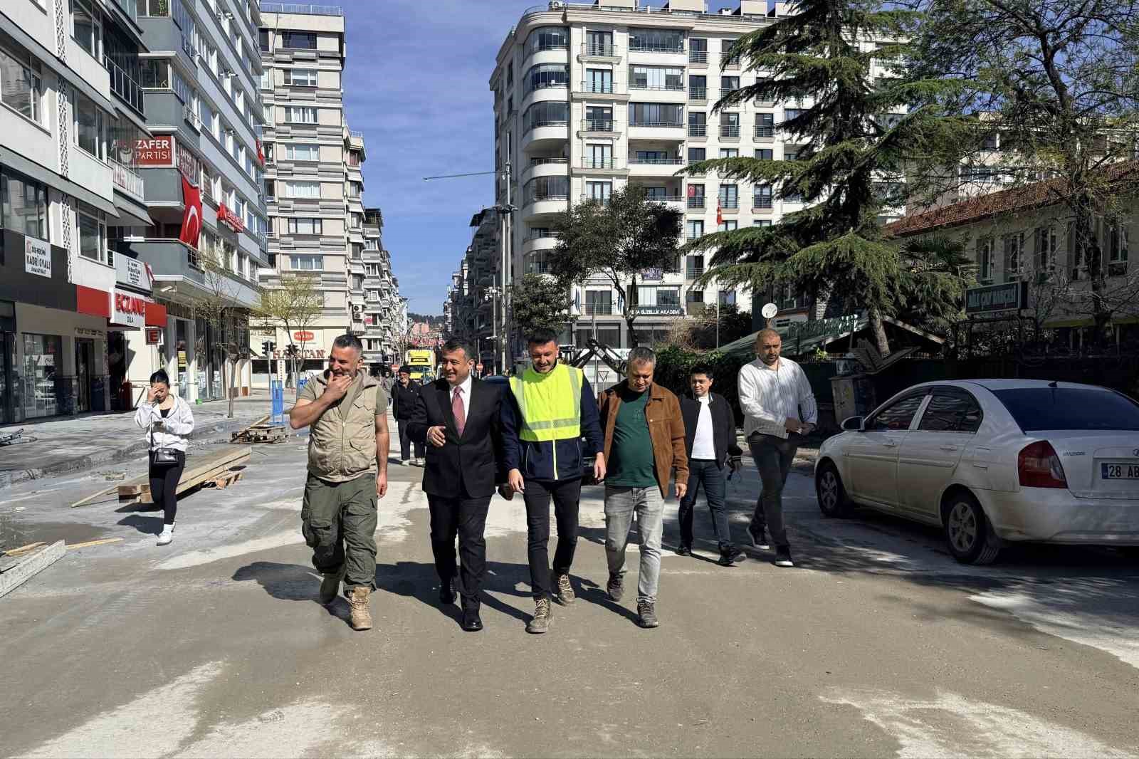 Samsun&rsquo;da yol ve kaldırımlar yenileniyor
