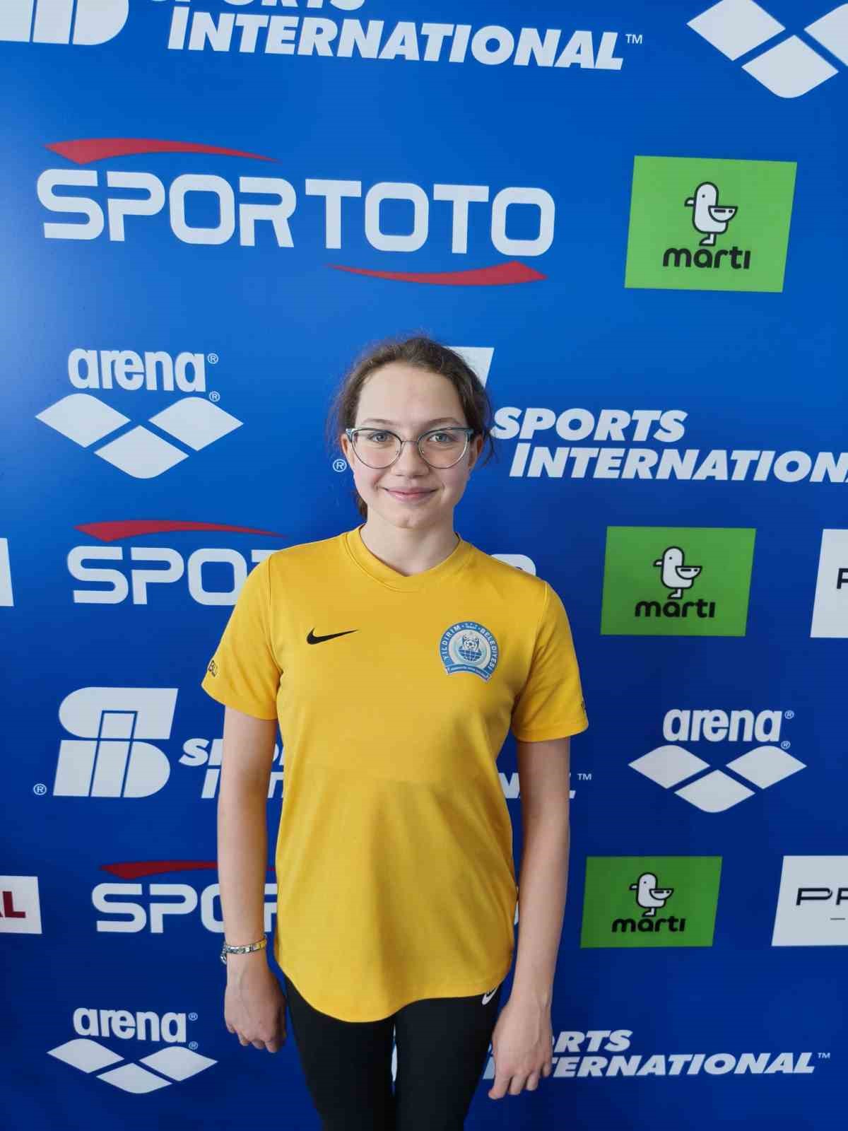 Yıldırımlı y&uuml;z&uuml;c&uuml;lere milli gurur
