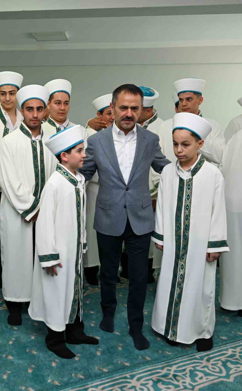 G&ouml;lc&uuml;k&rsquo;te 43 hafız icazet aldı
