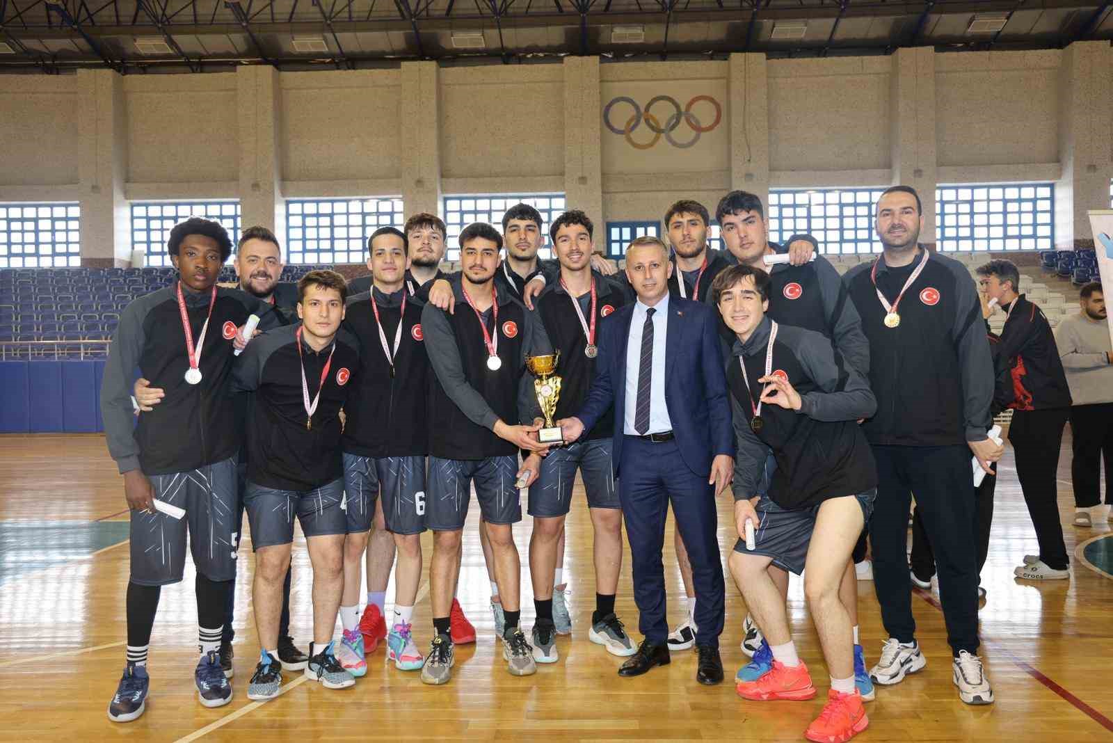 YURTLİG Basketbol İ&ccedil; Anadolu B&ouml;lge M&uuml;sabakaları tamamlandı
